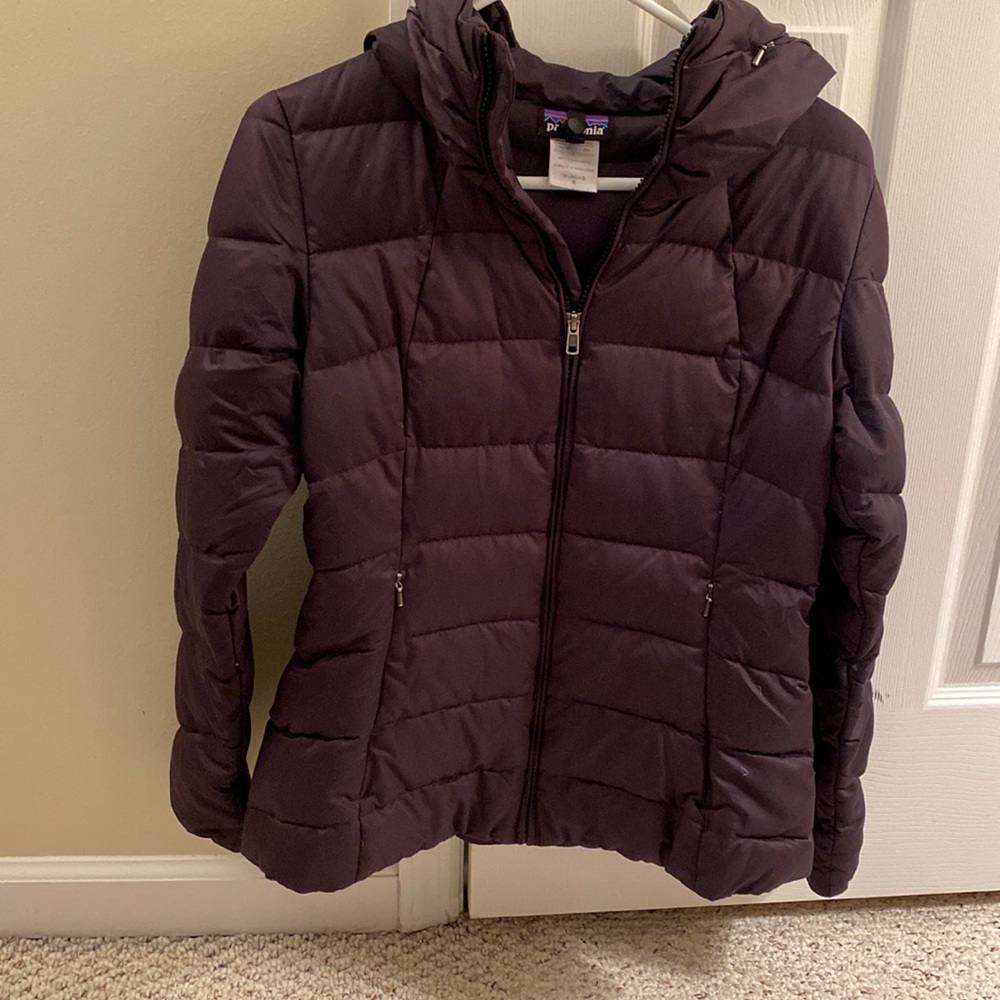 Patagonia black down jacket women’s size small